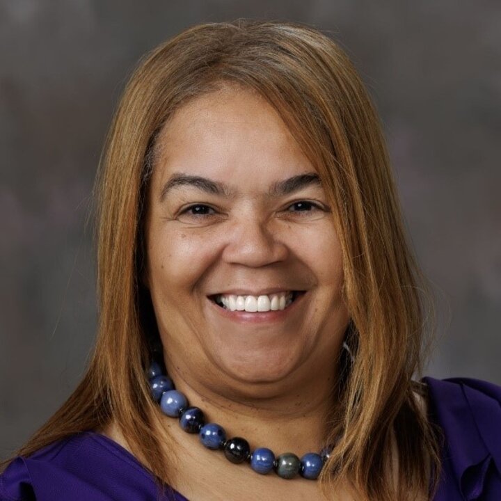 Dawne Curry